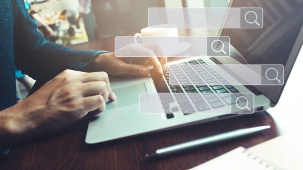 Aprenda a gerenciar a canibalização de palavras-chave em blogs grandes para melhorar o SEO e evitar competição interna.